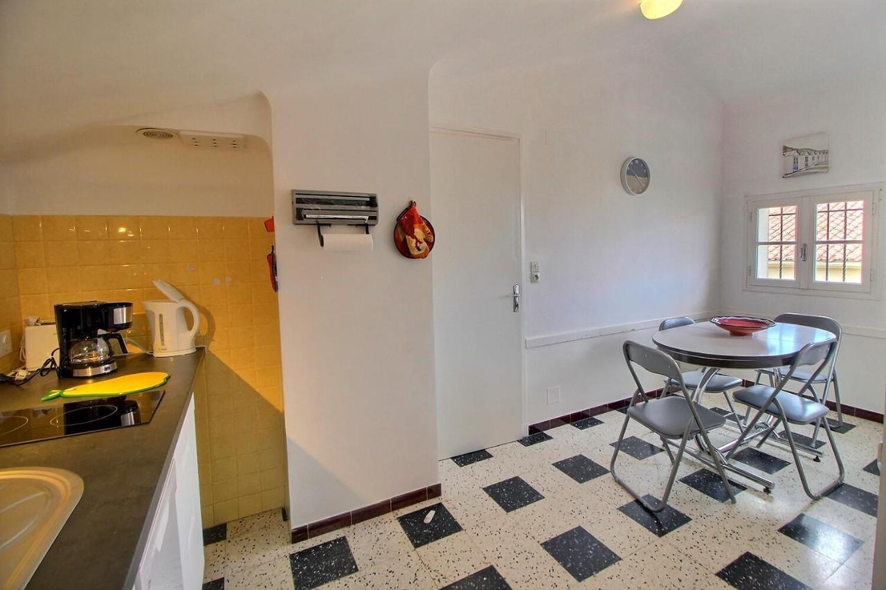 Meuble Trois Etoiles Au Premier Etage D'Une Maison Typique Saint-Cyprien  Exterior photo